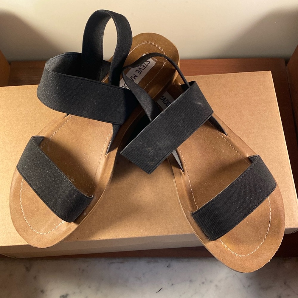 STEVE MADDEN "ROMA" Sandals Size 6.5